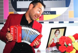 Mill Park comedian James Liotta meets dream girl Sophia Loren