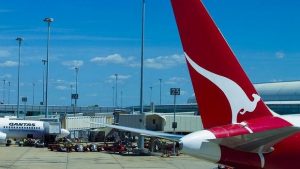 Tullamarine Airport scare as suspicious substance found in Qantas jet