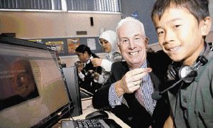 Cheer for Lalor East’s eSmart students