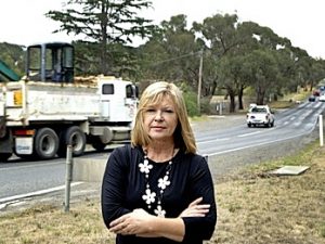 Clear way sought on Doreen road impasse