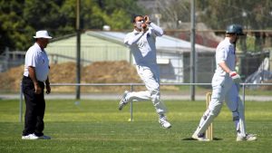 DVCA: Bundoora bowlers give Bulls a sniff
