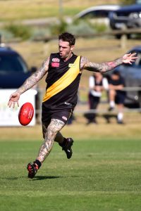 Swan returns to Westmeadows