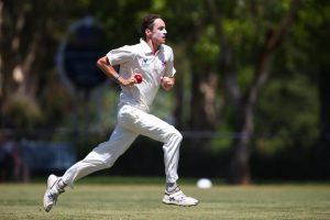 Footscray closes in on top two spot