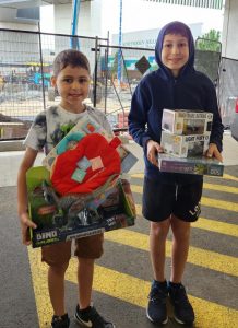 Local siblings bring the Christmas spirit to sick kids