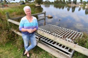 Resident urges Melbourne Water to fix the ditch