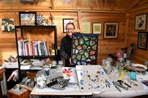 Craigieburn artist creating mosaics for local expo