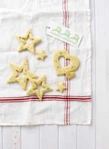 Crunchy lemon and polenta shortbread