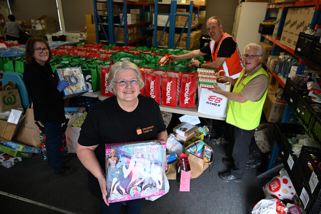 Music program brings young families together