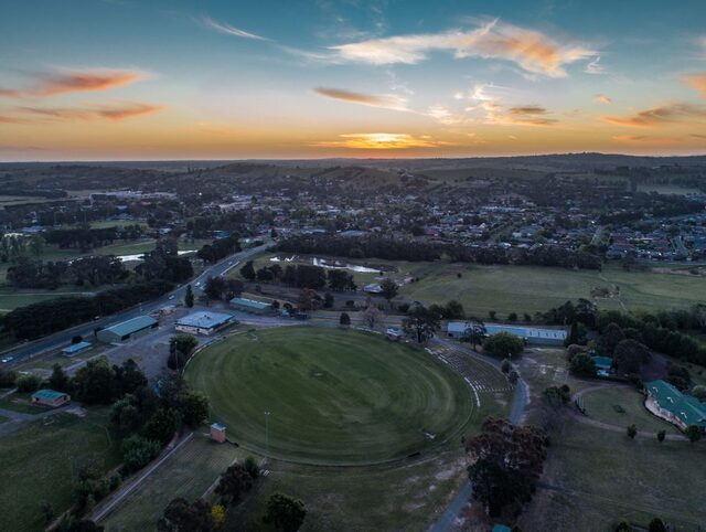 Showgrounds open for evacuating animals