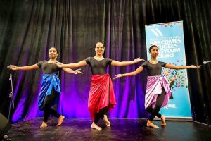 Hume rolls out the welcome mat for refugees