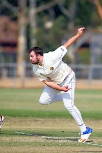 Jacana feels the pain as bowling attack left short