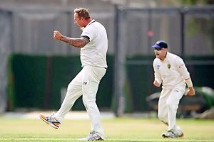 Bats draw on experience