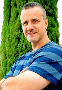 Brave Gladstone Park security guard honoured